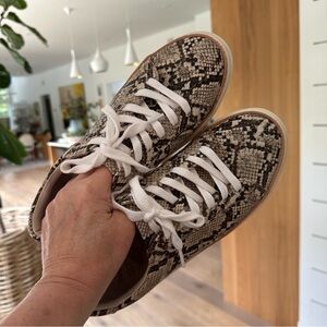 ZARA 🐍👟 Snake Skin Sneakers, Size 41 Neutral Classic Style
